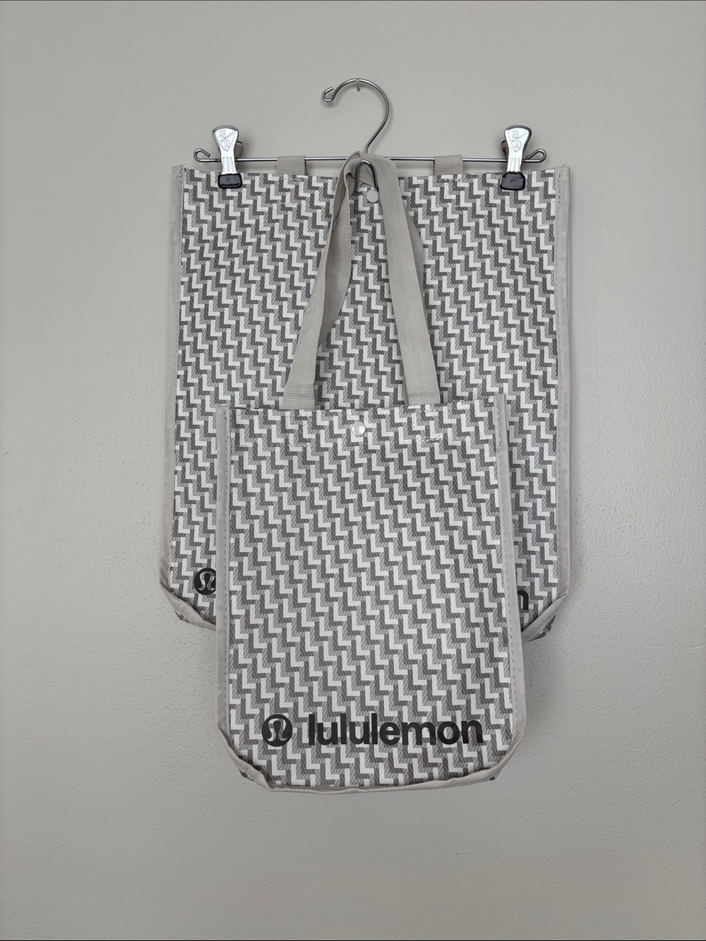lululemon athletica Gray Chevron Pattern Tote Bag